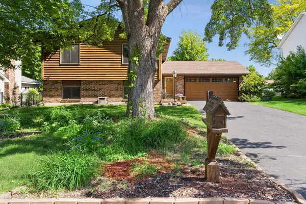 8124 W 102nd Street, Bloomington, MN 55438