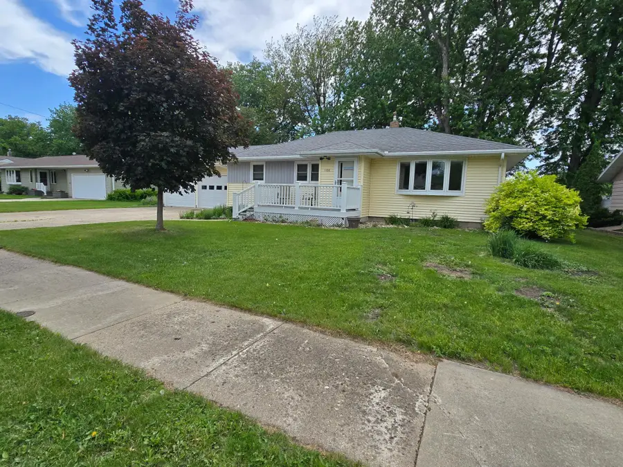 1106 6th Avenue Sw, Pipestone, MN 56164 - #2
