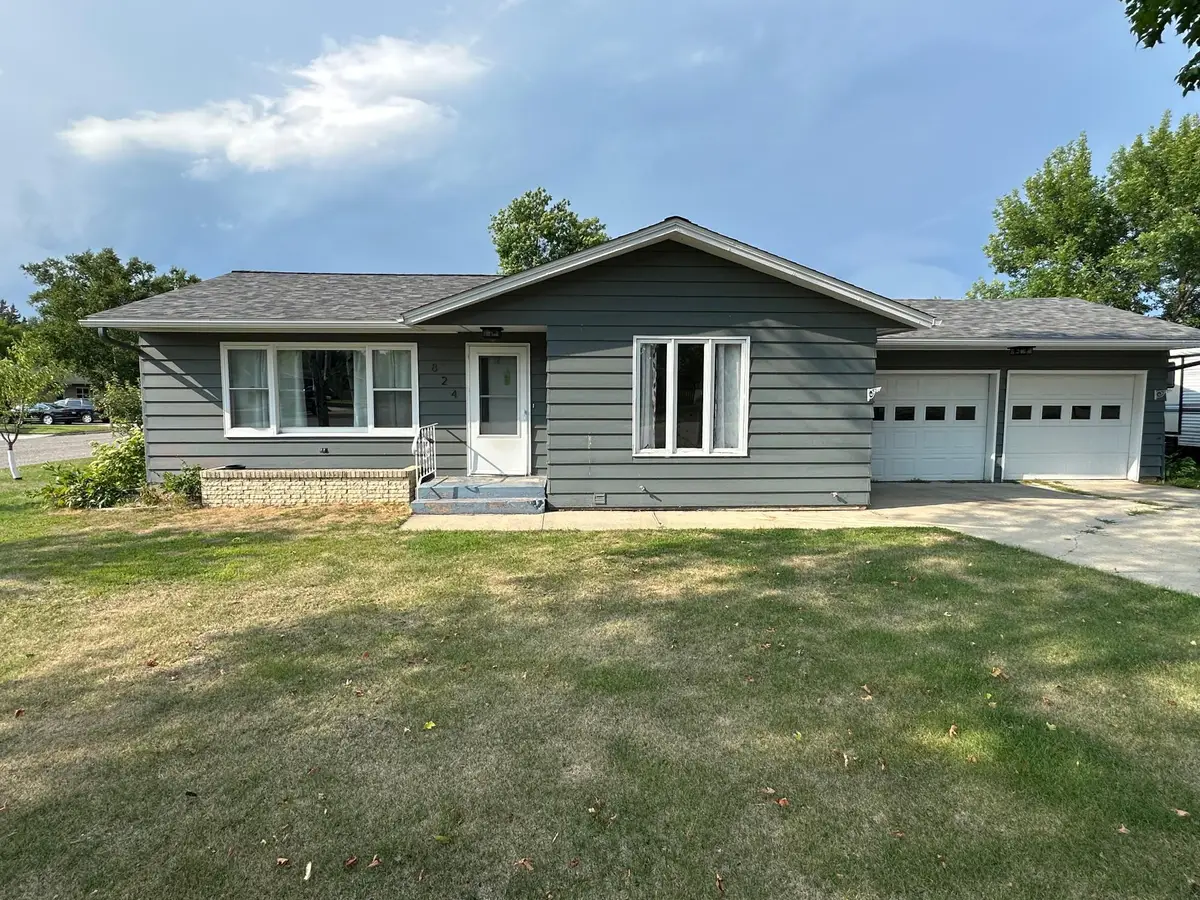 824 Irving Avenue Sw, Wadena, MN 56482 - #1