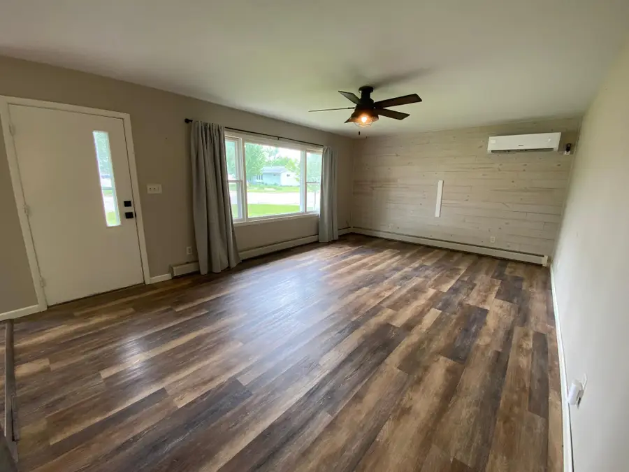 824 Irving Avenue Sw, Wadena, MN 56482 - #3