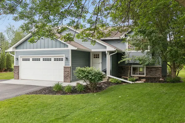 7311 Trotters Circle, Chanhassen, MN 55317