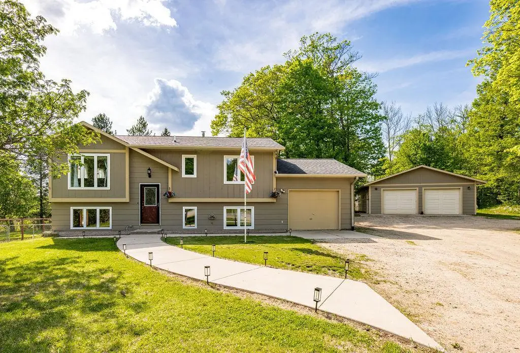 18227 Us Highway 169, Grand Rapids, MN 55744 - #1