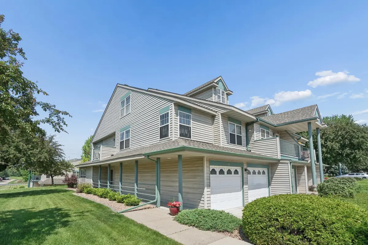 104 Morningside Drive Ne, Hutchinson, MN 55350 - #1