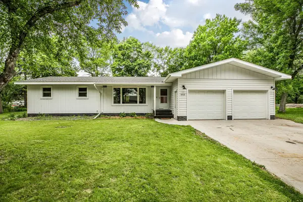 940 Hamlet Drive N, Avon, MN 56310