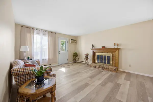 341 Prairiewood Circle S #208, Fargo, ND 58103