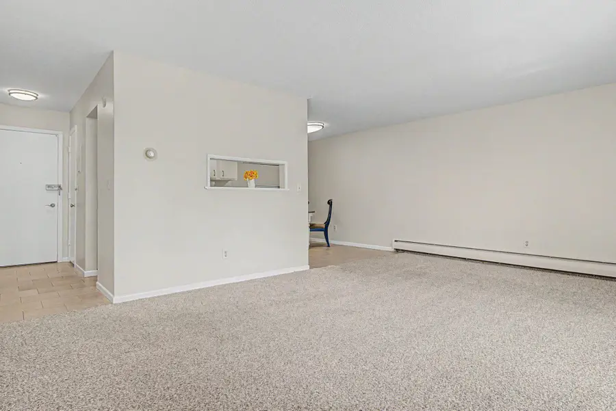 255 Westview Drive #111, West Saint Paul, MN 55118 - #3