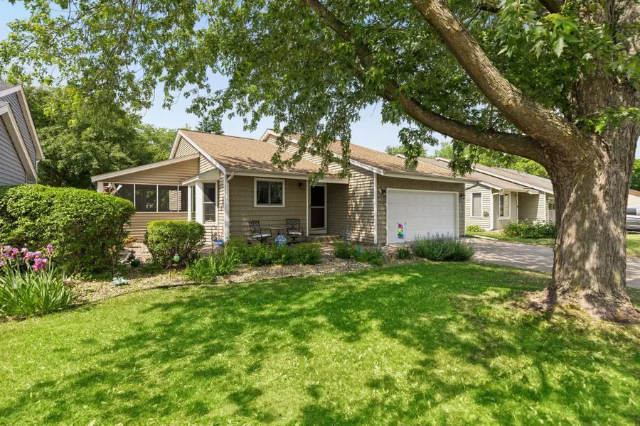 1420 Knoll Drive, Shoreview, MN 55126 - #2