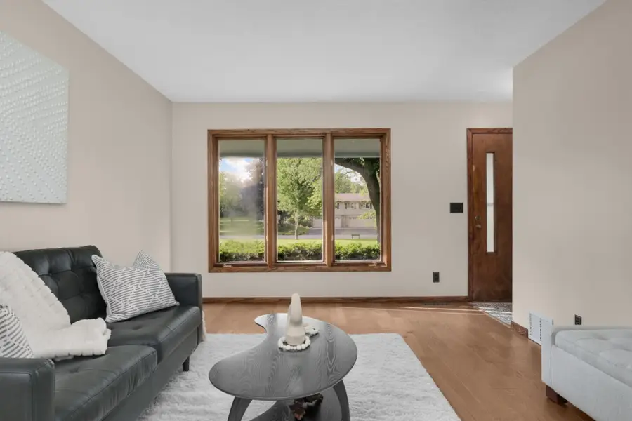 131 Windsor Court, New Brighton, MN 55112 - #3
