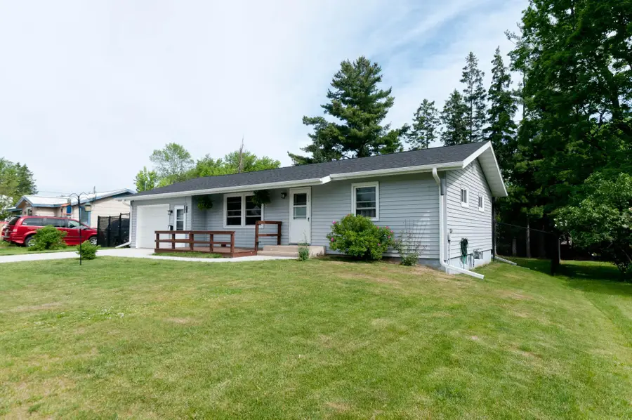 125 W Monroe Avenue, Barron, WI 54812 - #3