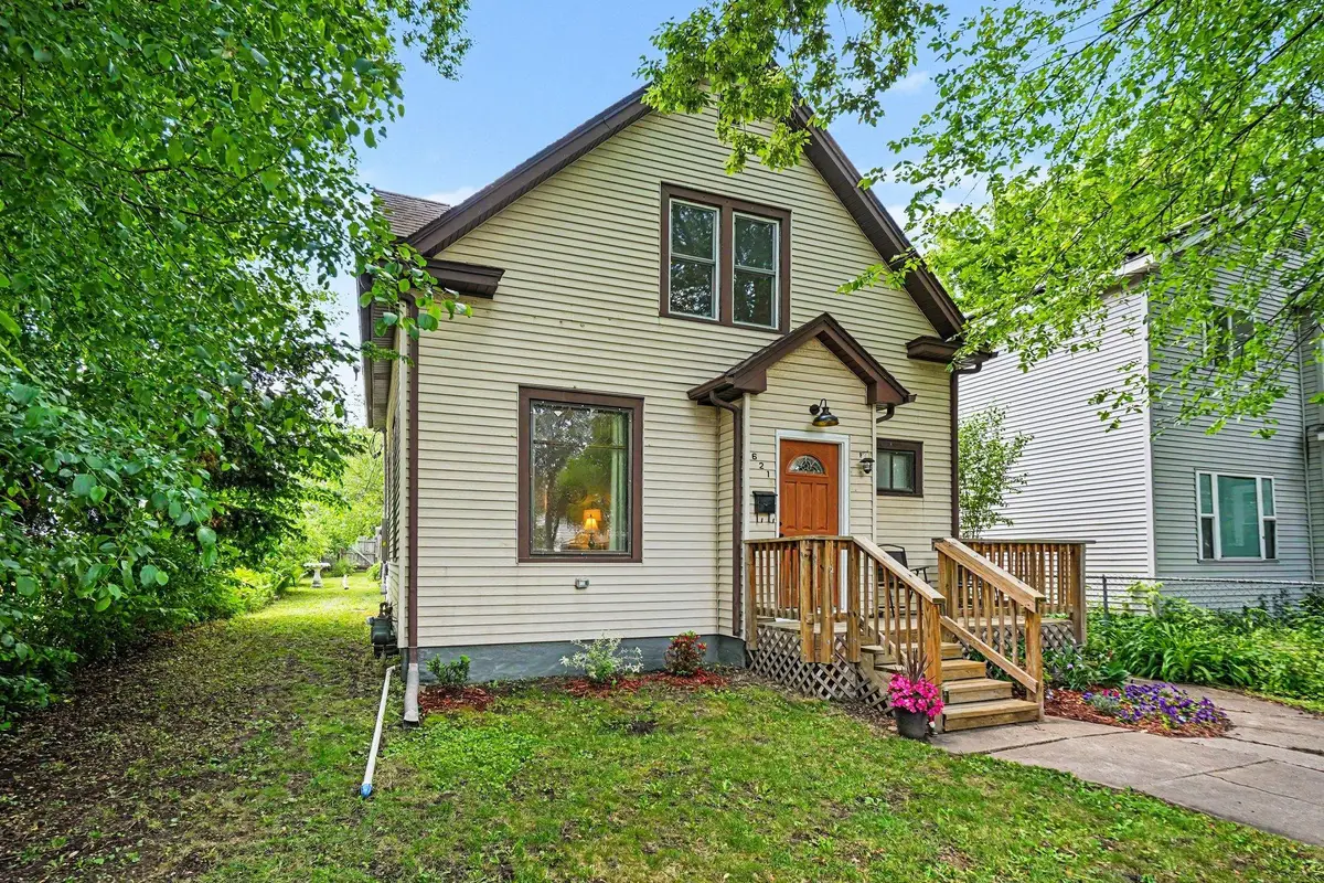 621 Newton Avenue N, Minneapolis, MN 55411 - #1