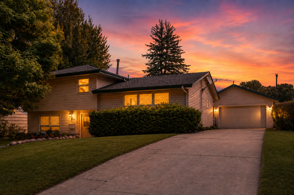 6751 Madison Street Ne, Fridley, MN 55432