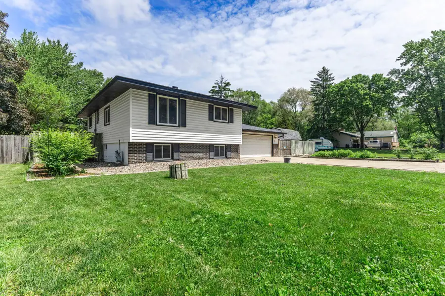 2515 Hillview Road, Mounds View, MN 55112 - #3