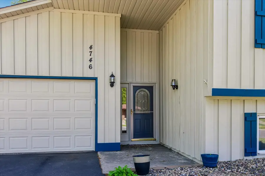 4746 141st Street W, Apple Valley, MN 55124 - #3