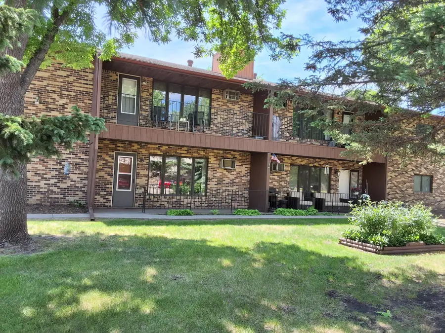 2636 18th Street S #4, Fargo, ND 58103 - #2