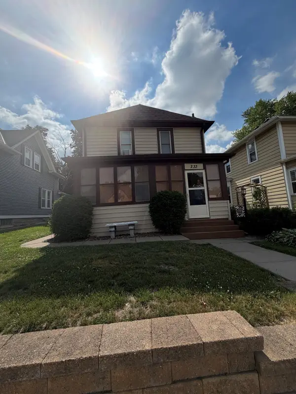 233 4th Avenue N, South Saint Paul, MN 55075