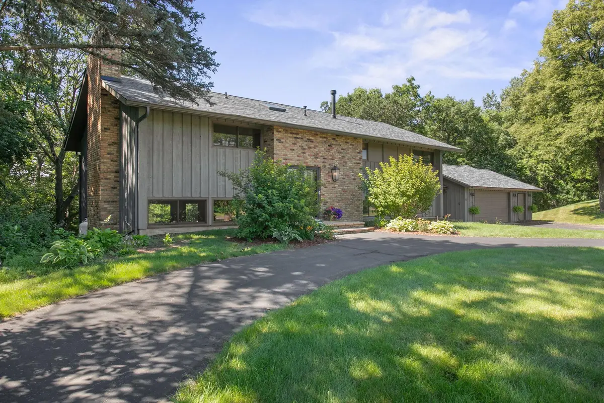 565 Lakota Lane, Chaska, MN 55318 - #1