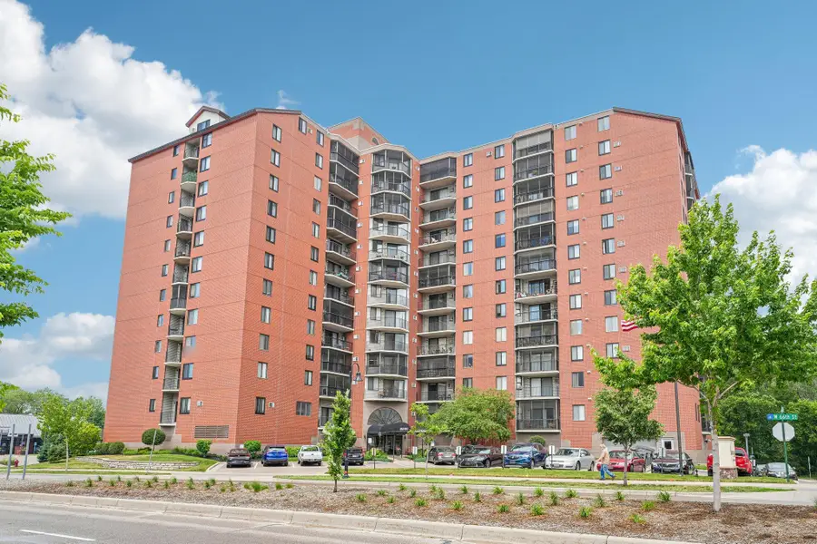 6500 Woodlake Drive #702, Richfield, MN 55423 - #3