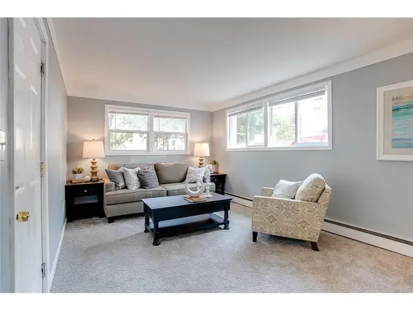 914 Burr Street, Saint Paul, MN 55130