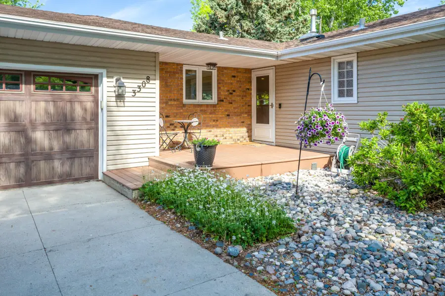 3308 Elm Street N, Fargo, ND 58102 - #2