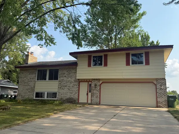 1728 132nd Avenue Ne, Blaine, MN 55449