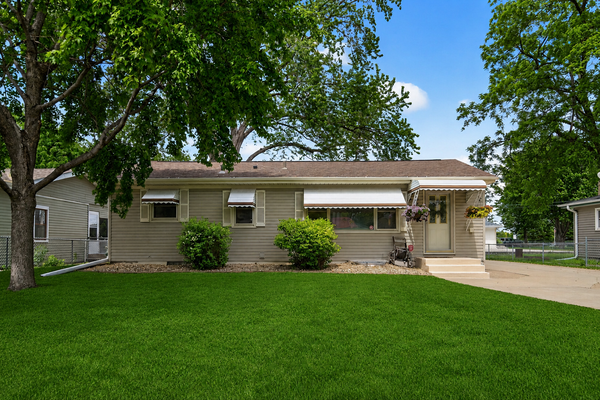 6206 47th Avenue N, Crystal, MN 55422