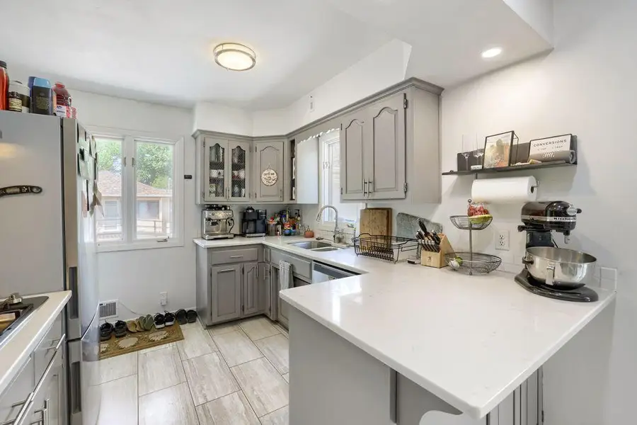 2550 Aldine Street, Roseville, MN 55113 - #2