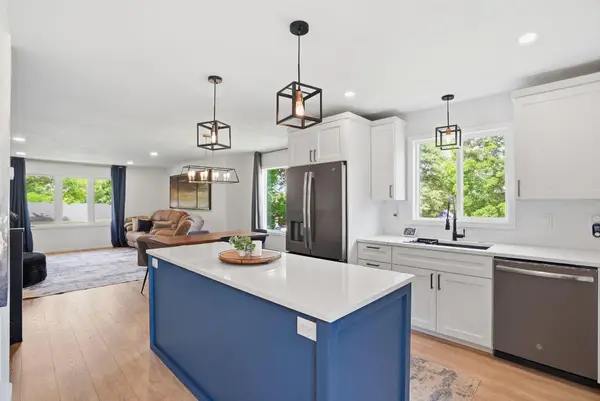 9120 Chesshire Lane N, Maple Grove, MN 55369