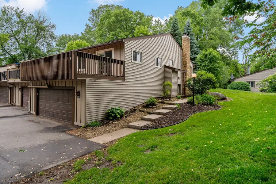241 River Woods Lane, Burnsville, MN 55337 - #2