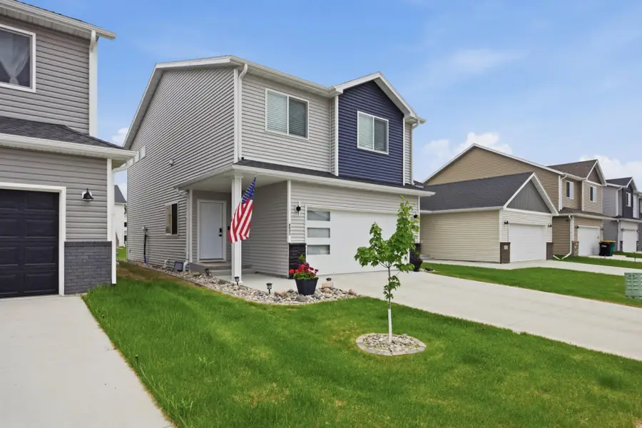6031 8th Street W, West Fargo, ND 58078 - #2