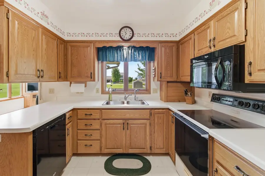 18 Mill Avenue, Minnesota Lake, MN 56068 - #3