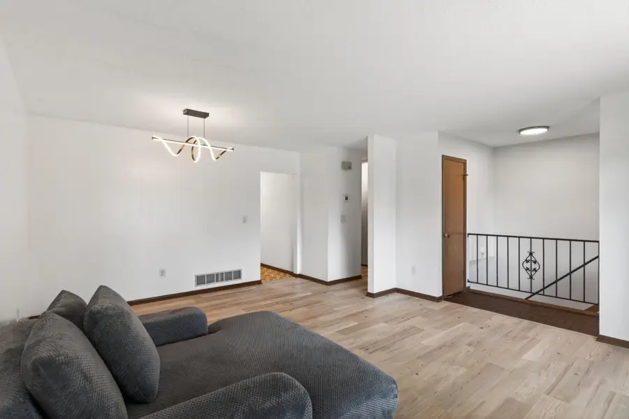 1631 Woodbridge Street, Saint Paul, MN 55117 - #2
