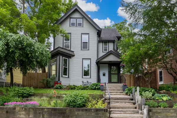 658 Holly Avenue, Saint Paul, MN 55104