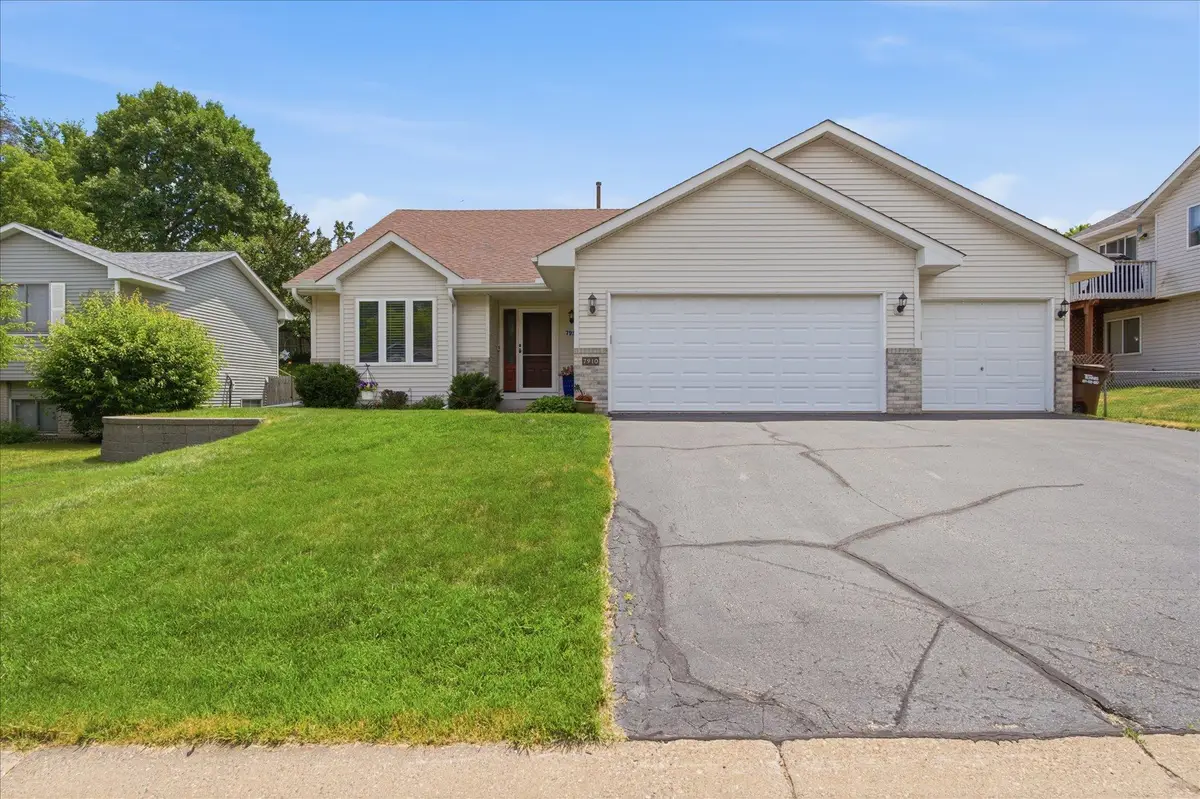 7910 Blackstone Avenue, Inver Grove Heights, MN 55076 - #1