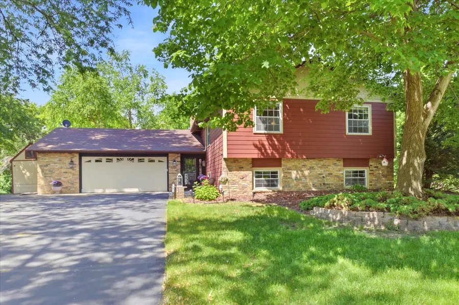 15873 Hayes Trail Court, Apple Valley, MN 55124 - #2