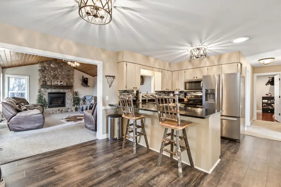 6517 County Rd 5 Nw, Annandale, MN 55302 - #3