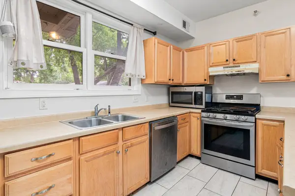 2827 Bryant Avenue N #2, Minneapolis, MN 55411