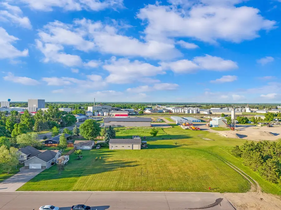 707 4th St Se, Perham, MN 56573 - #3