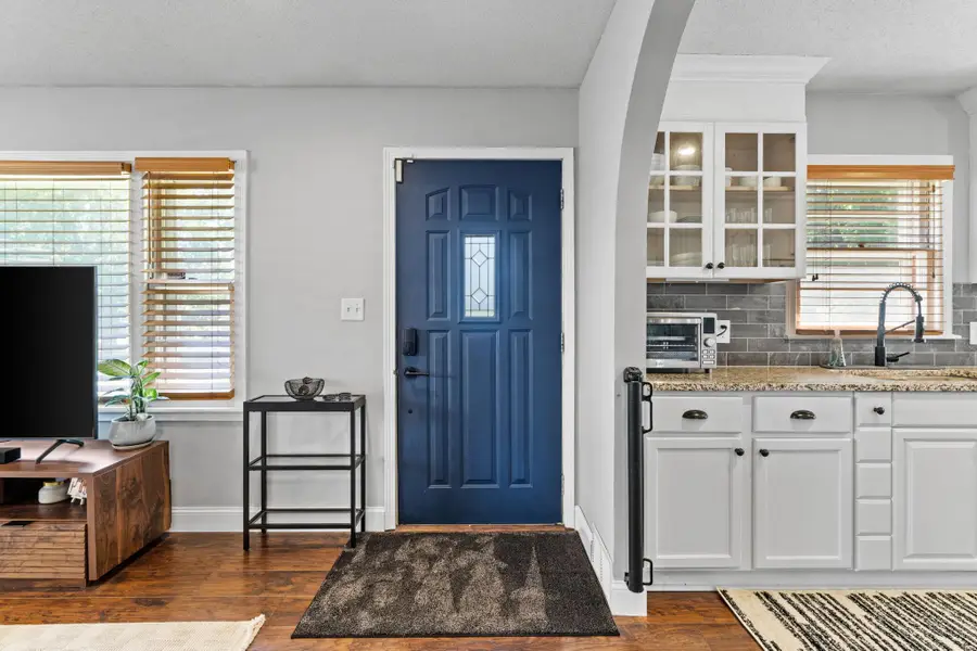547 11th Avenue N, South Saint Paul, MN 55075 - #3