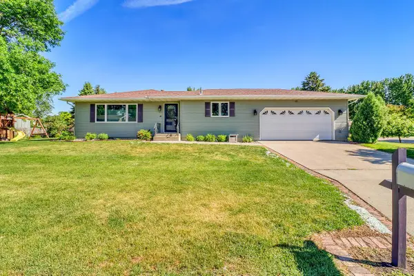 2206 Chancery Street S, Moorhead, MN 56560
