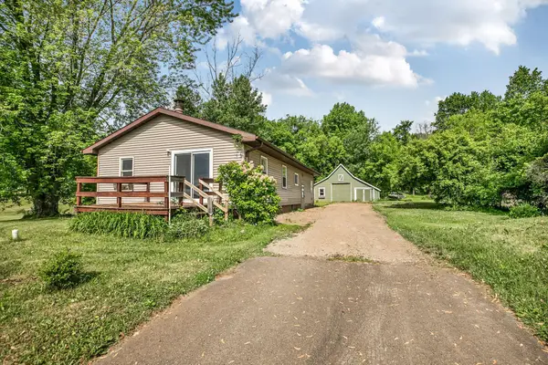 31698 Cedar Crest Trail Ne, North Branch, MN 55056