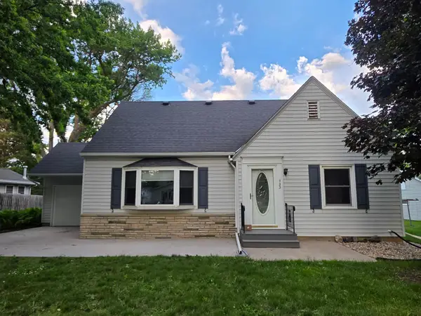 723 S 4th Street, Le Sueur, MN 56058