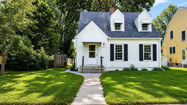 221 9th Avenue N, Hopkins, MN 55343