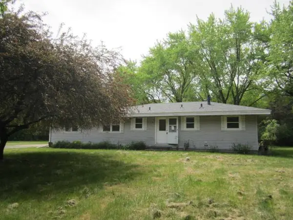 1064 273rd Avenue Ne, Isanti, MN 55040