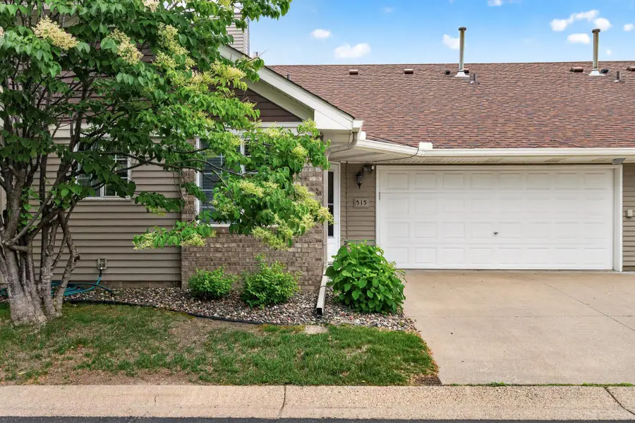 515 Lovell Avenue, Roseville, MN 55113 - #2
