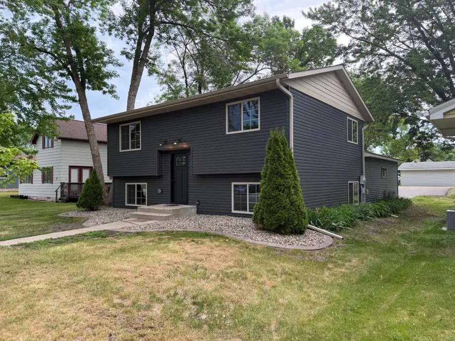113 Cedar Street S, Sauk Centre, MN 56378 - #3