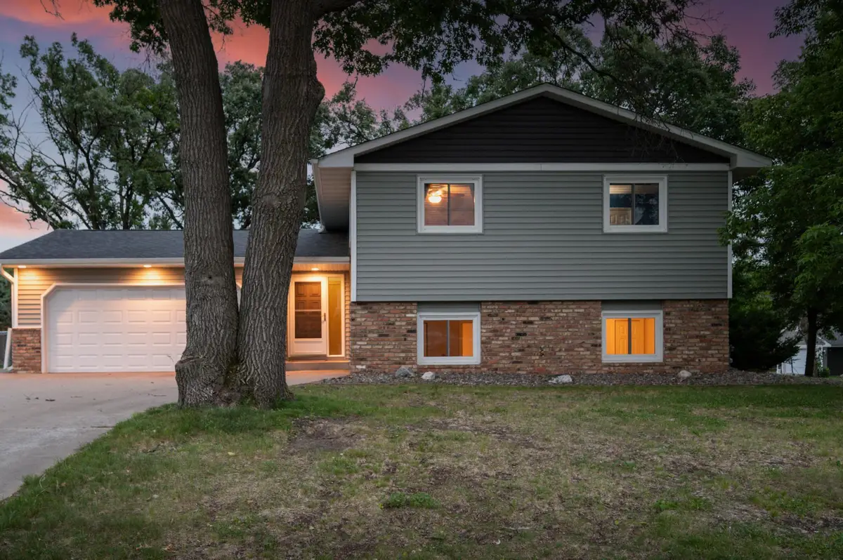 62 98th Lane Nw, Coon Rapids, MN 55448 - #1