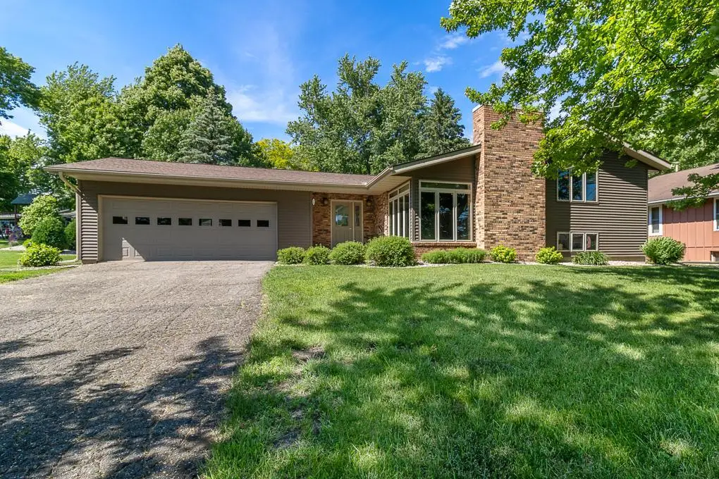 519 4th Street Sw, Madelia, MN 56062 - #1
