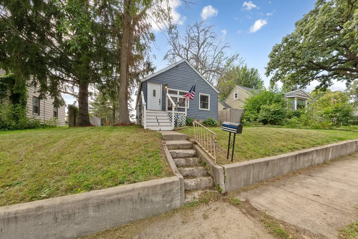 711 Saint Thomas Avenue, Albert Lea, MN 56007 - #1