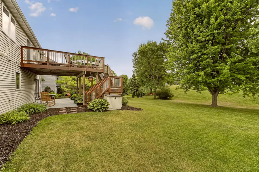 2482 Crimson Ridge Circle Nw, Rochester, MN 55901 - #2