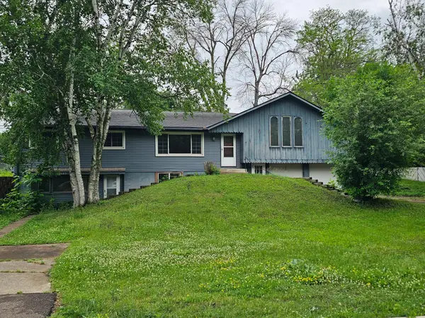 10609 32nd Avenue N, Plymouth, MN 55441